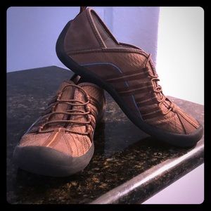 Privo by Clark’s brown leather and canvas sneakers